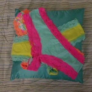 XHILARATION NWOT )PAIR OF CHEECKY[ PANTIES SIZE 8